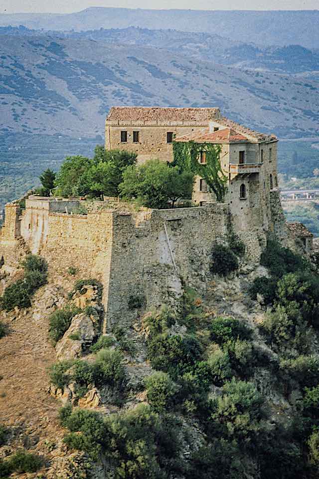 Il castello di Valsinni